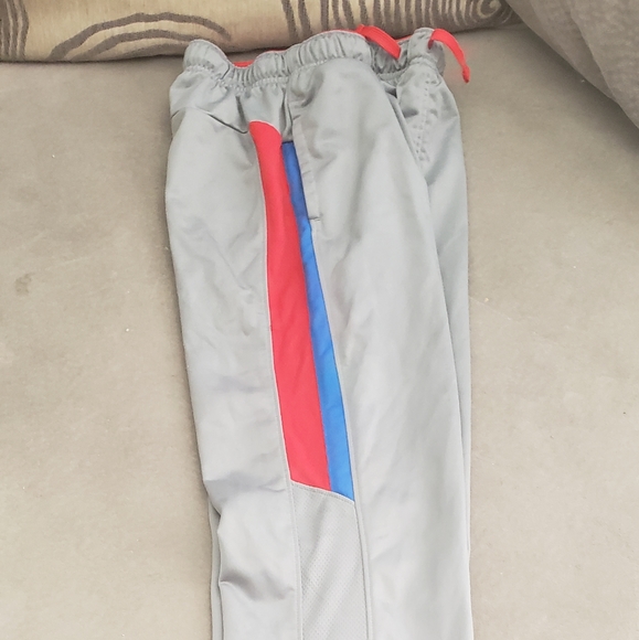 Boys track pants - Picture 2 of 4